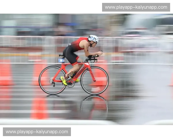 铁人三项战队——从第一米到冠军梦的陪伴者