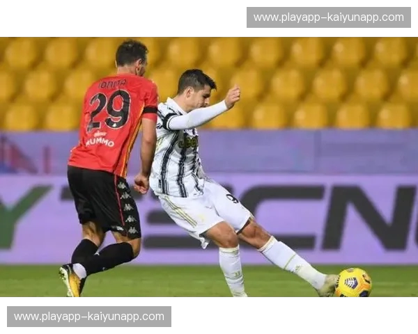 绿茵巅峰的权杖交接:巴塞vs尤文视频中永恒的战术史诗与双雄时代 绿茵巅峰的权杖交接:巴塞vs尤文视频中永恒的战术史诗与双雄时代