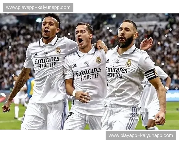 伯纳乌的硝烟：皇家马德里与马德里竞技的欧冠史诗对决